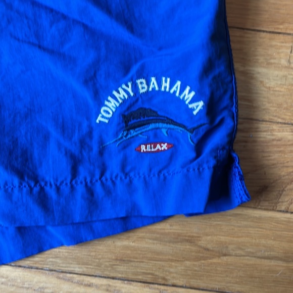 Tommy Bahamas relax lined shorts - Picture 2 of 5